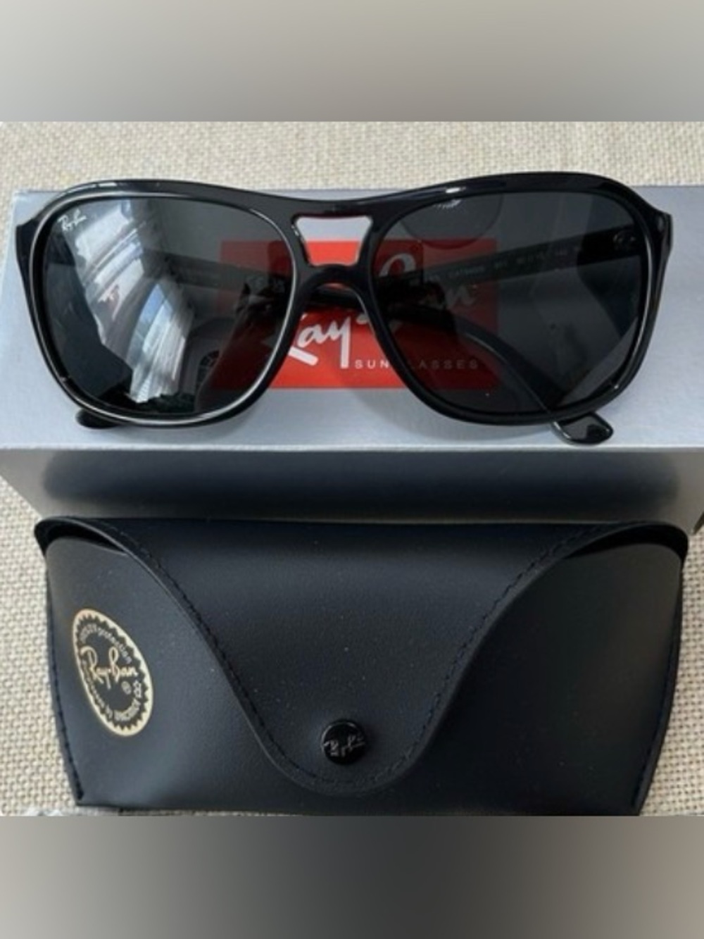 Ray-Ban Aviators - Picture 6 of 7